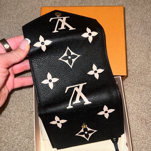 Louis Vuitton Victorian Bicolor Monogram Empreinte Leather - Picture 3 of 4